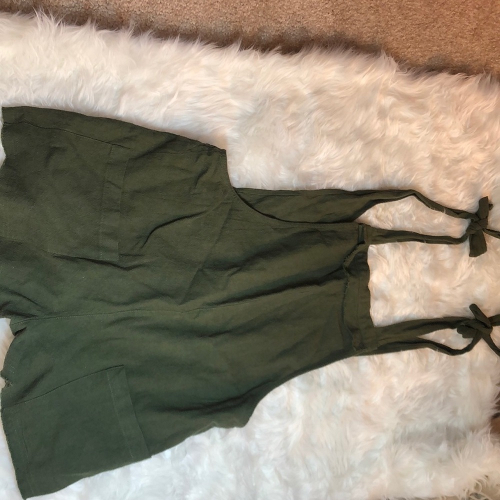 Overall shorts